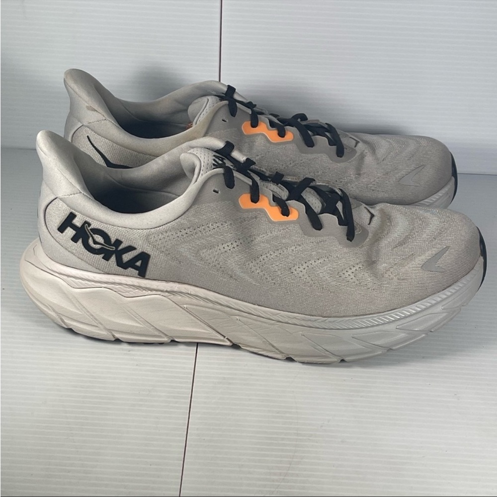 Hoka Arahi 6
